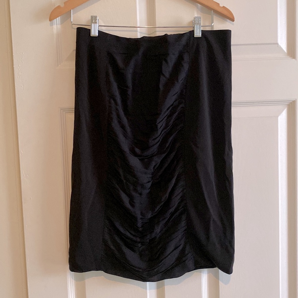 Ann Taylor black pencil skirt